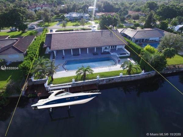 Coral Gables Country Club, 4706 Granada Blvd, Coral Gables, Florida 33146, image 2