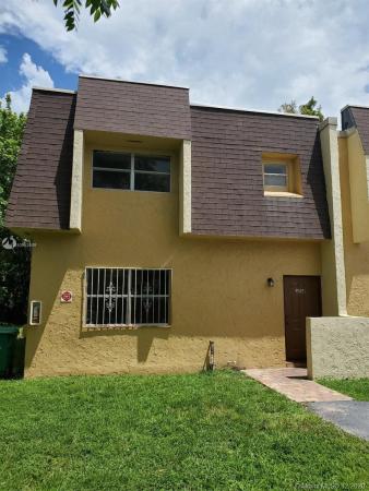5749 Blueberry Ct #106, Lauderhill, Florida 33313, image 2