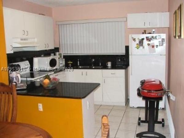 Chateaubleau Villas, 471 NW 82nd Ave #717, Fountainebleau, Florida 33126, image 3