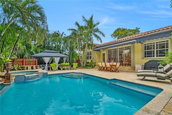 Sunset Trails, 1406 Dewey St, Hollywood, Florida 33020, image 2
