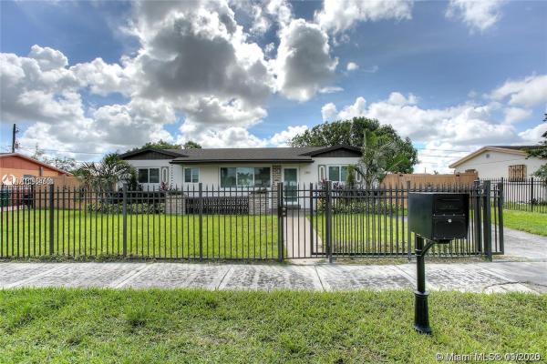 Liberty Homes Estates, 2810 Nw 212th Ter, Miami Gardens, Florida 33056, image 2