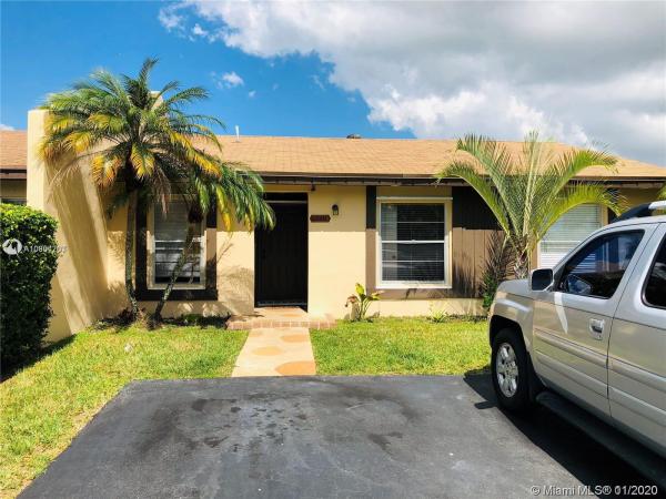 Devon Aire Villas, 12101 SW 110th St Cir N #12101, The Crossings, Florida 33186, image 2