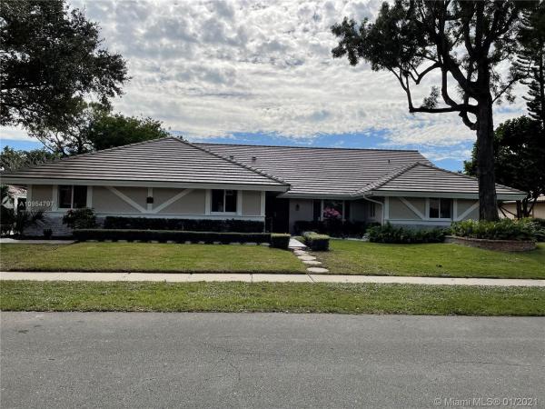 Woodfield Hunt Club, 3010 Saint James Dr, Boca Raton, Florida 33434, image 1