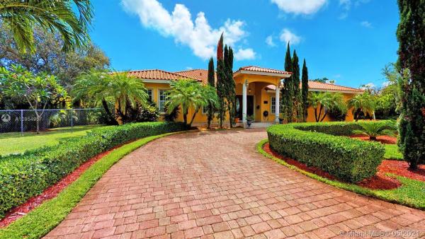 Old Cutler Grove, 18461 SW 83rd Ave, Cutler Bay, Florida 33157, image 2