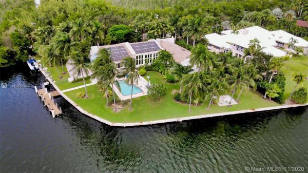 Gables Estates, 200 Casuarina Concourse, Coral Gables, Florida 33143, image 2