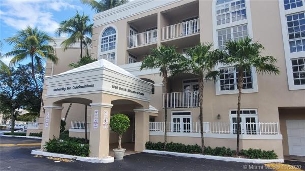 University Inn, 1280 S Alhambra Cir #2408, Coral Gables, Florida 33146, image 2