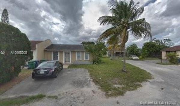 Leslie Estates, 19618 NW 30th Pl #19618, Miami Gardens, Florida 33056, image 2