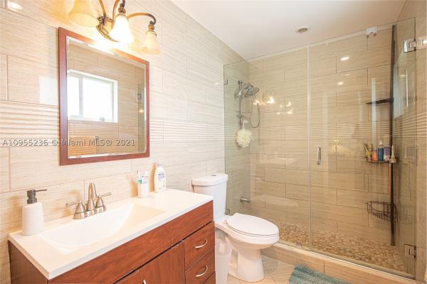 540 NE 108th St, Unincorporated Dade County, Florida 33161, image 2