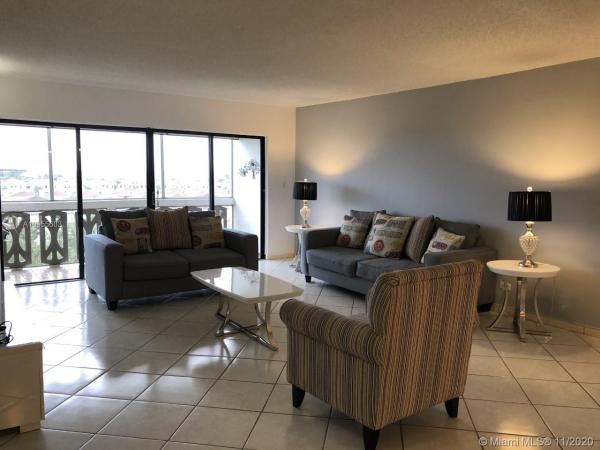 Canongate, 800 NE 195th St #618, Ives Estates, Florida 33179, image 2