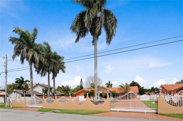 J G Heads Farms, 3301 SW 132nd Ave, Tamiami, Florida 33175, image 2