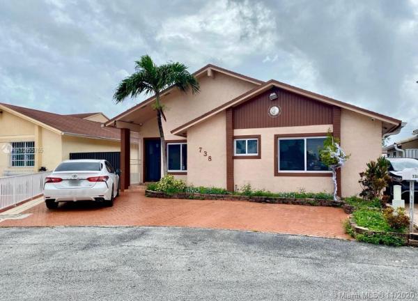 Les Chalets, 738 SW 97th Ct Cir, Fountainebleau, Florida 33174, image 2