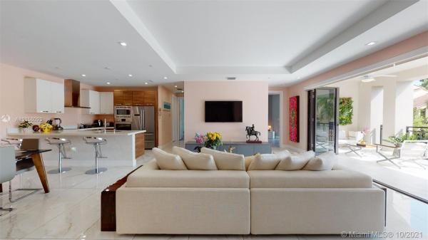 Biltmore Parc, 718 Valencia Ave #208, Coral Gables, Florida 33134, image 2