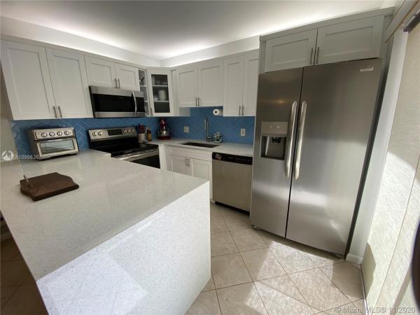 Waterford Courtyards South, 2686 SW 15th St, Deerfield Beach, Florida 33442, image 2