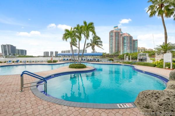 Mystic Pointe Tower 500, 3530 Mystic Pointe Dr #608, Aventura, Florida 33180, image 2