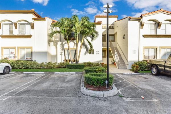 Villa Real, 1129 NW 125th Path #104, Tamiami, Florida 33182, image 2