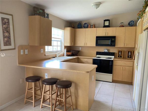 Mayte, 15049 SW 173rd Ter, Richmond West, Florida 33187, image 2