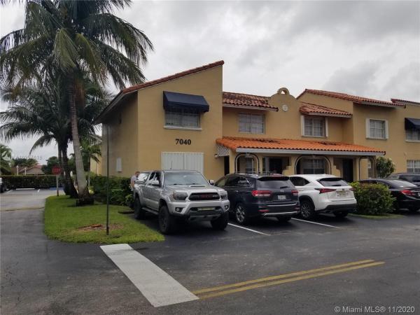 Lago Del Rey, 7040 NW 173rd Dr #1701, Hialeah, Florida 33015, image 2