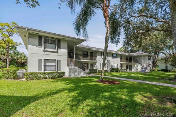 Sabal Ridge, 1501 Sabal Ridge Cir #B, Palm Beach Gardens, Florida 33418, image 2