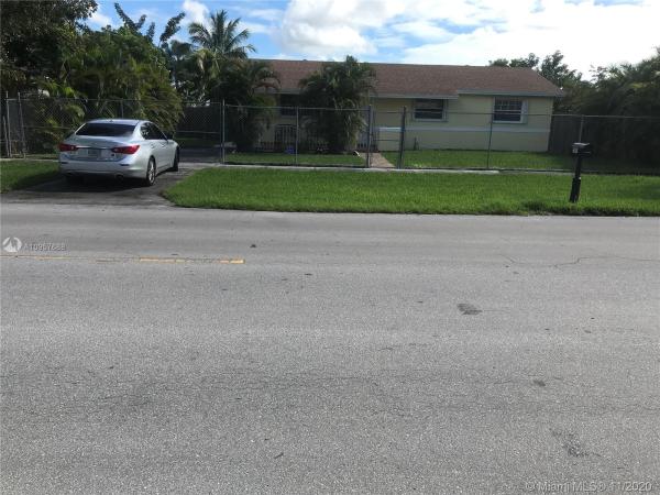 Gem Homes, 29801 SW 147th Ave, Leisure City, Florida 33033, image 2