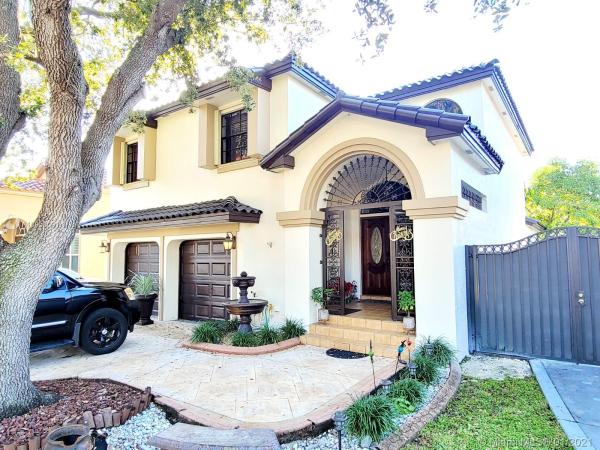 Alameda North, 8740 NW 153rd Ter, Miami Lakes, Florida 33018, image 2