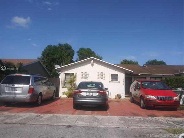 Aileen Susan, 10815 SW 146th Pl, The Hammocks, Florida 33186, image 2