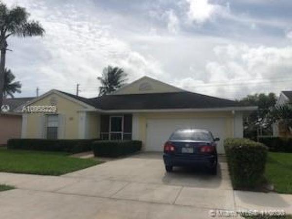 North Gate, 2570 SE 7th Pl, Homestead, Florida 33033, image 2