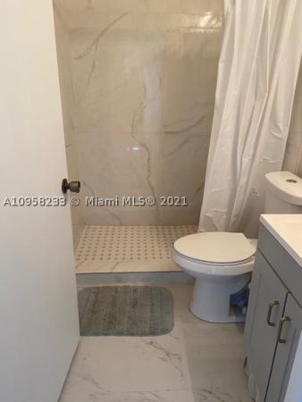 Villa Vizcaya, 8531 NW 139th Ter #1406, Miami Lakes, Florida 33016, image 2