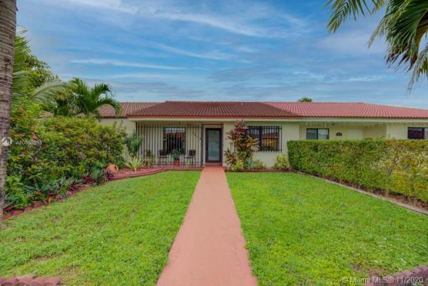 Lakewood Townhome Villas, 1410 SW 125th Ct 0, Tamiami, Florida 33184, image 2
