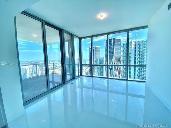 Paramount Miami Worldcenter, 851 NE 1st Ave #4601, Miami, Florida 33132, image 2