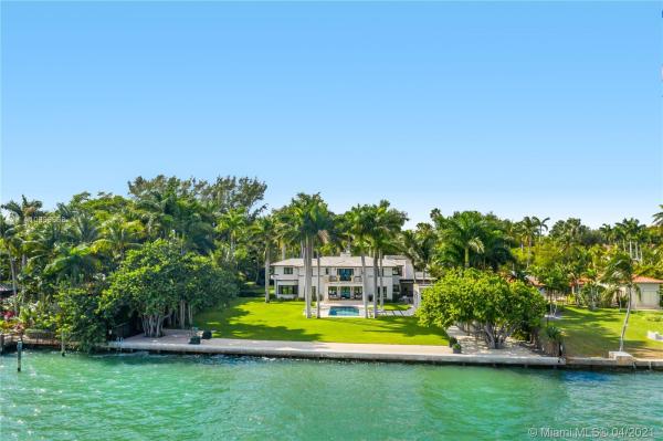 Bayshore, 5811 N BAYSHORE DR, Miami, Florida 33137, image 2