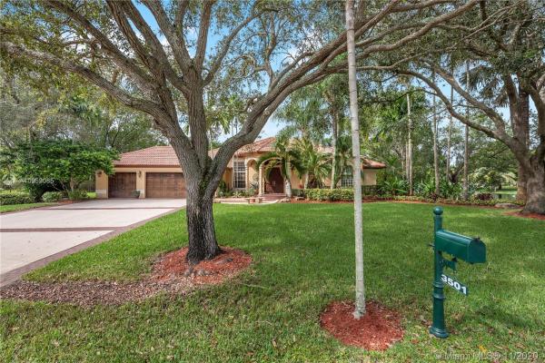 Carlton Ranches, 3501 Fairfax Ln, Davie, Florida 33330, image 2