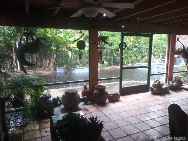Weitzer Shauna Meadows, 15230 SW 154th Ave, Richmond West, Florida 33187, image 2