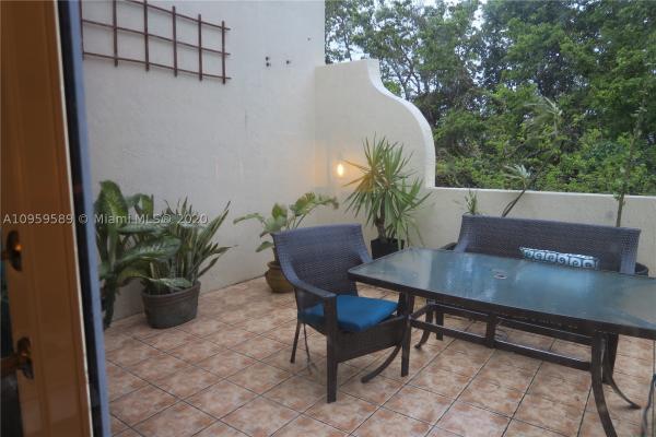 Village Del Mar Townhomes, 1309 NE 105th St #TH1, Miami Shores, Florida 33138, image 2