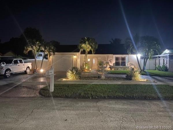 Country Lake Manors, 5930 NW 192nd St, Country Club, Florida 33015, image 2