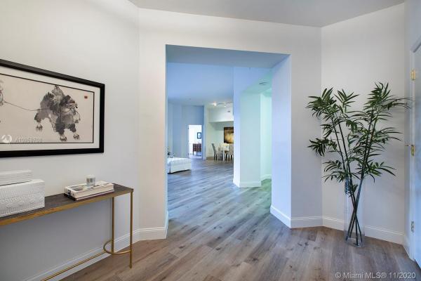 The Gables Club, 10 Edgewater Dr #LA-NO, Coral Gables, Florida 33133, image 2