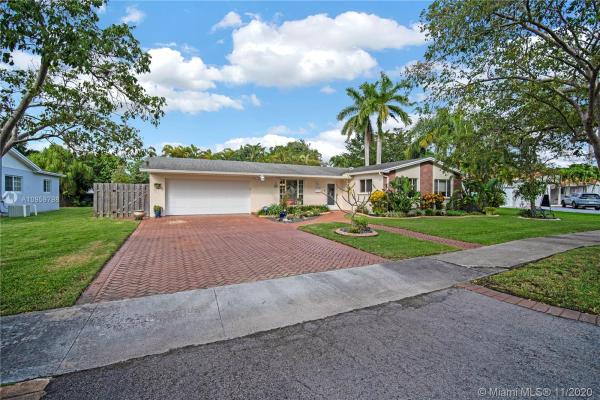 Kendale, 10355 SW 92nd St, Kendall, Florida 33176, image 2