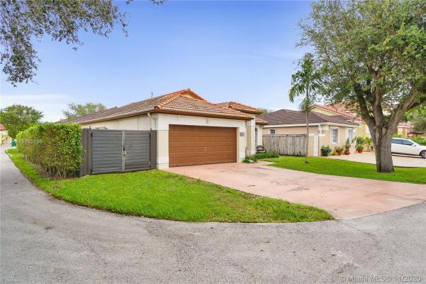 Marbella Park, 8327 NW 201st St, Hialeah, Florida 33015, image 2