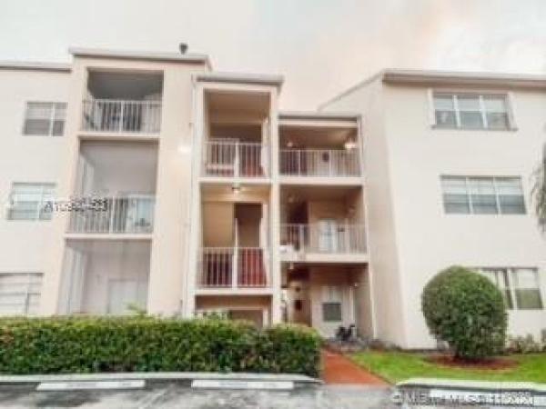 Hammocks Trails, 15330 SW 106th Ter #907, The Hammocks, Florida 33196, image 2