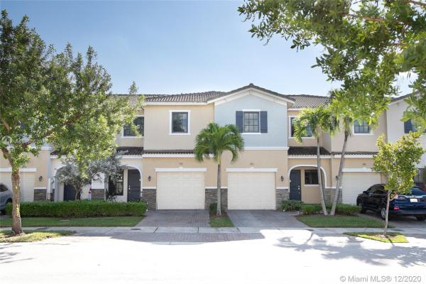 Champion Lakes, 302 NE 194th Ln, Ives Estates, Florida 33179, image 2