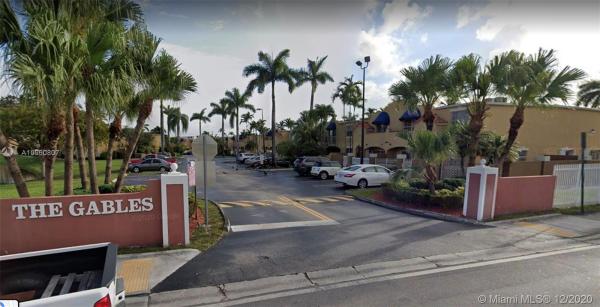 Gables Townhomes, 301 NW 84th Ct #706, Fountainebleau, Florida 33126, image 2