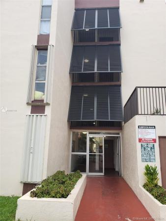 Versailles Gardens, 9401 SW 4th St Must See #304, Fountainebleau, Florida 33174, image 2