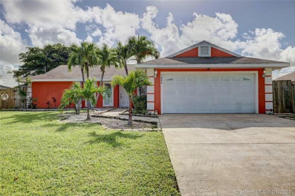 1006 SW Sultan Dr, Florida 34953, image 2