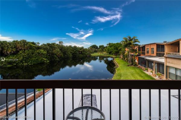 The Trellises At Jacaranda, 950 Mockingbird Ln #615B, Plantation, Florida 33324, image 1