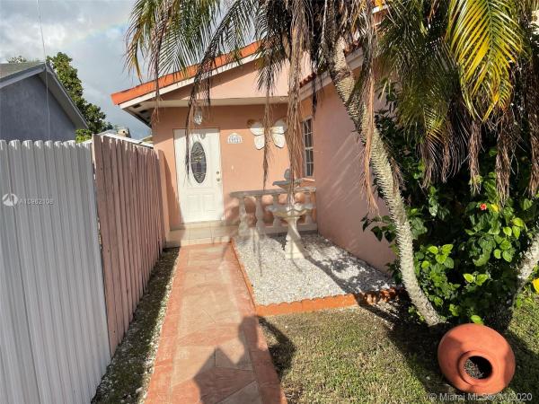 South Miami Lakes, 19721 SW 122nd Pl, South Miami Heights, Florida 33177, image 2