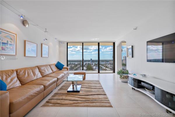 Winston Towers 700, 290 174th St #2301, Sunny Isles Beach, Florida 33160, image 2