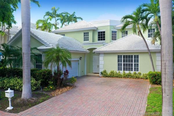 Grand Bay Estates, 19 Grand Bay Estates Cir, Key Biscayne, Florida 33149, image 2