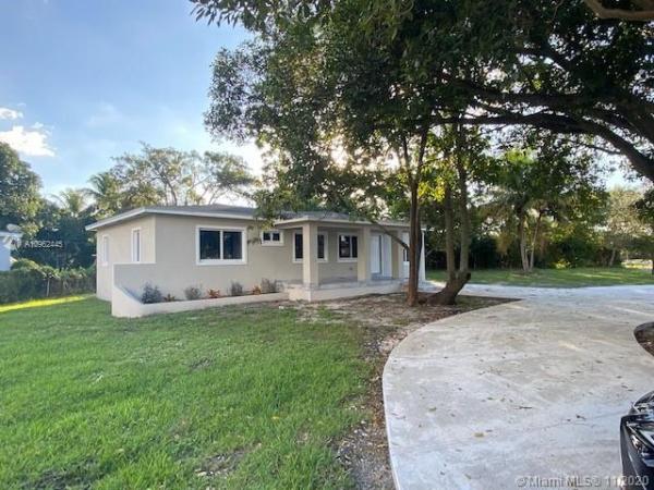 Biscayne Gardens, 20 NW 146th St, Golden Glades, Florida 33168, image 2