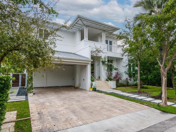 Tropical Isle Homes, 220 Cypress Dr, Key Biscayne, Florida 33149, image 2