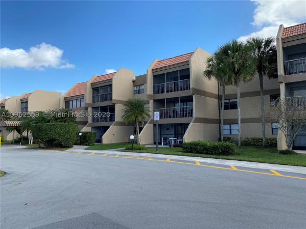 Racquet Club At Bonaventure, 240 Lakeview Dr #205, Weston, Florida 33326, image 1