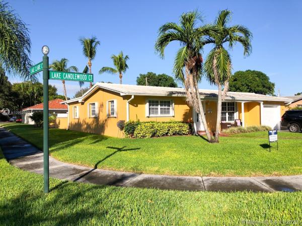 Miami Lakes Residential, 13900 Lake Candlewood Ct, Miami Lakes, Florida 33014, image 2